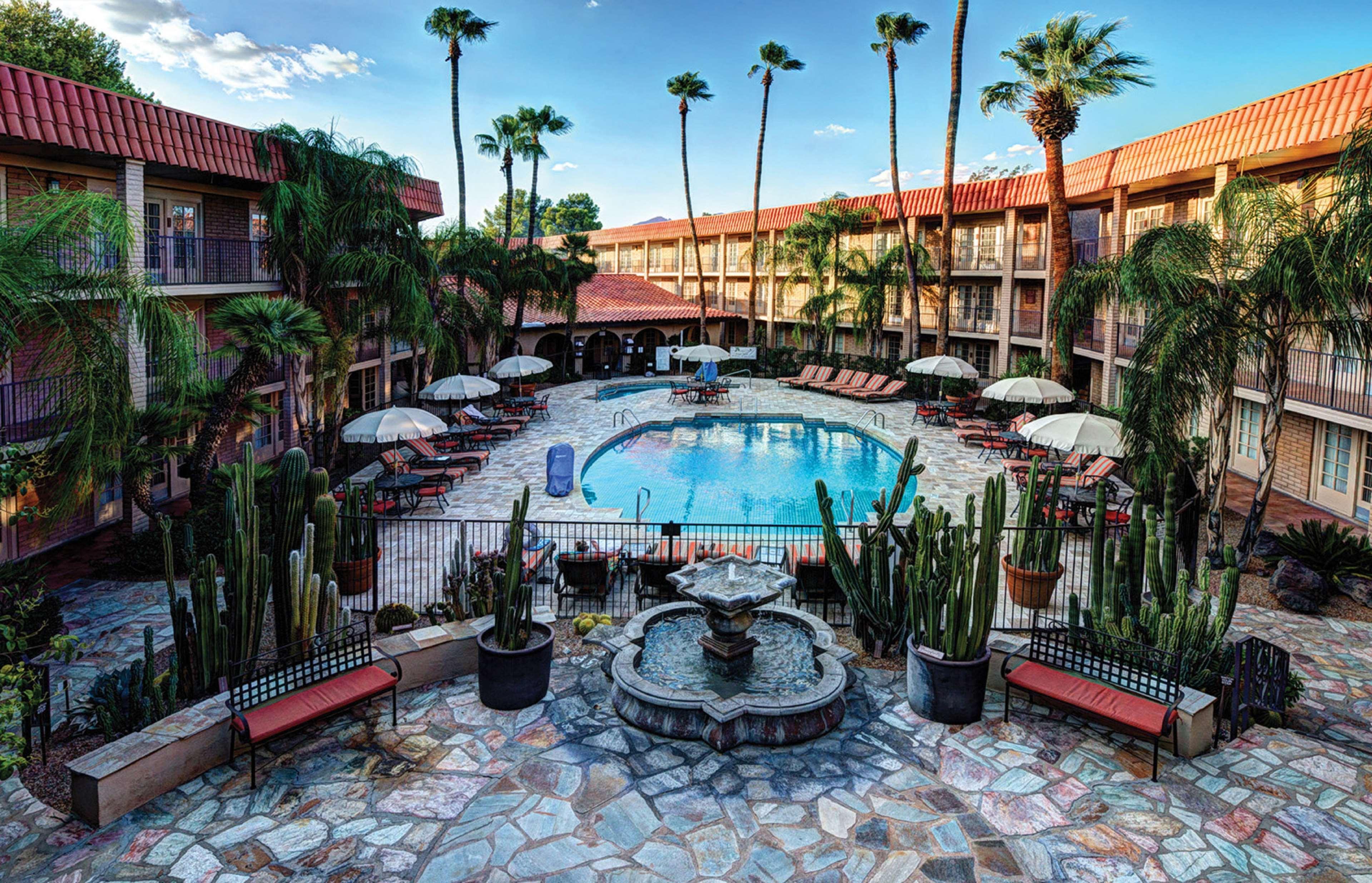 Doubletree Suites By Hilton Tucson-Williams Center Exterior photo